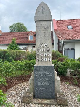 Bližší pohled na pomník, autor: Milan Hron